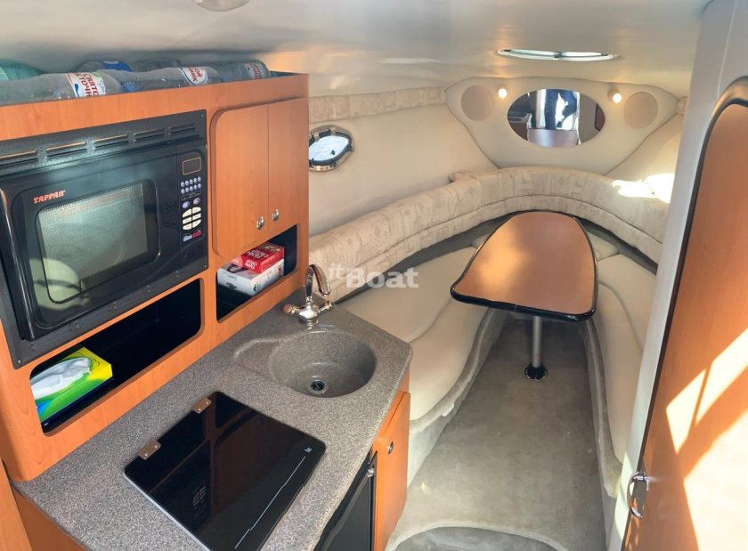 Катер Crownline 270