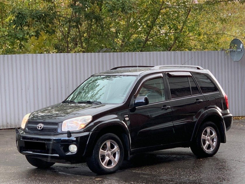 Тойота рав 4 2 поколения чёрный