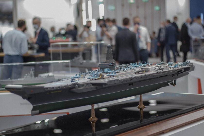 Авианосец Ламантин проекта 11430