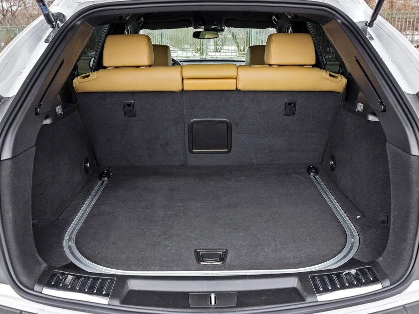 Cadillac SRX 2 багажник