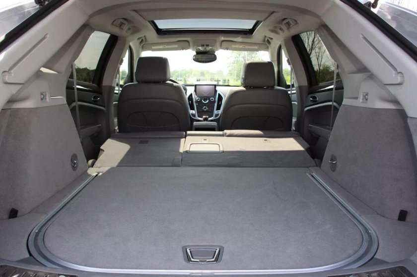 Cadillac SRX 2012 багажник