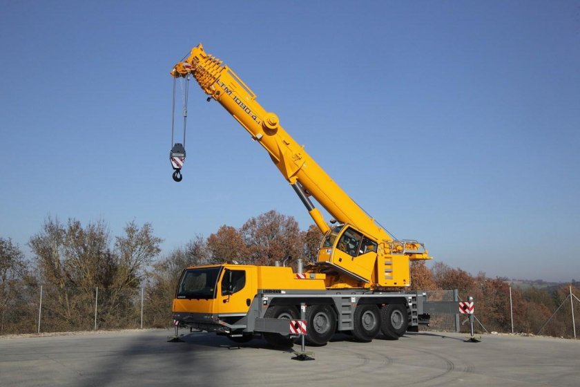 Кран Liebherr LTM-1090