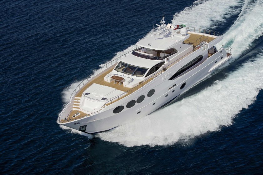 Superyacht Majesty 175