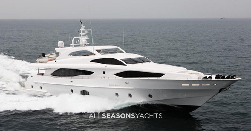 Majesty 121 Yacht
