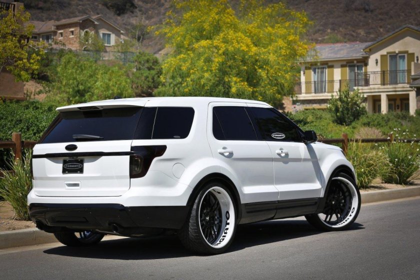 Тюнингованный Форд эксплорер