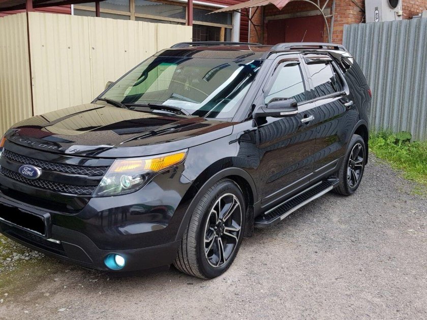 Ford Explorer 5 черный