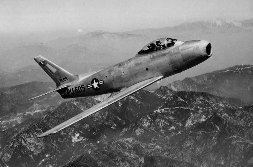 Истребитель Сейбр f-86