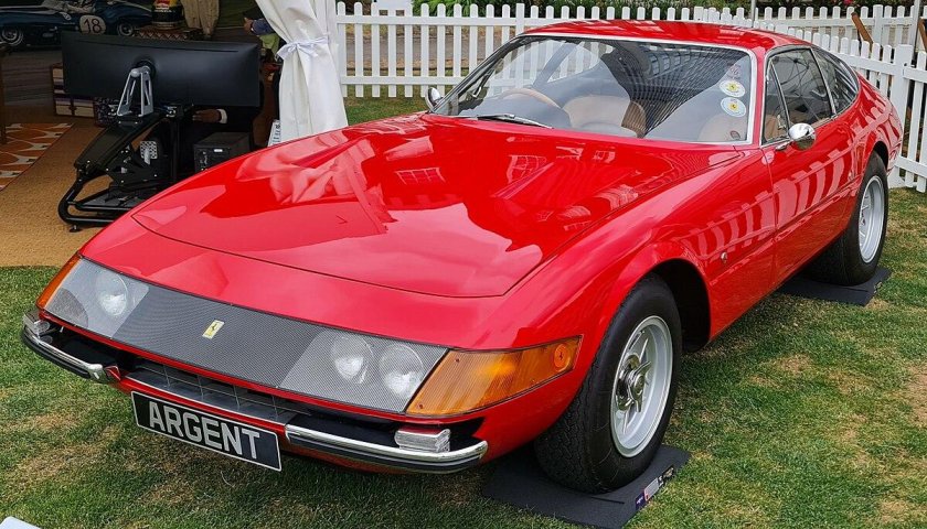 Ferrari 365 gtb/4 daytona