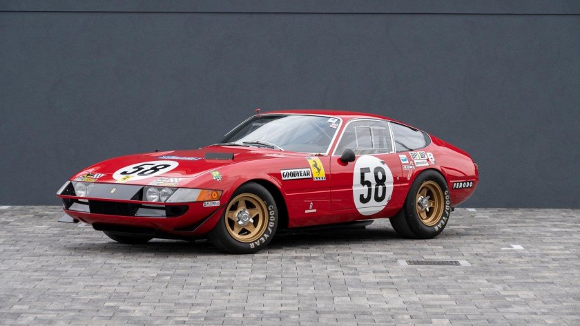 Ferrari 365 gtb/4 daytona