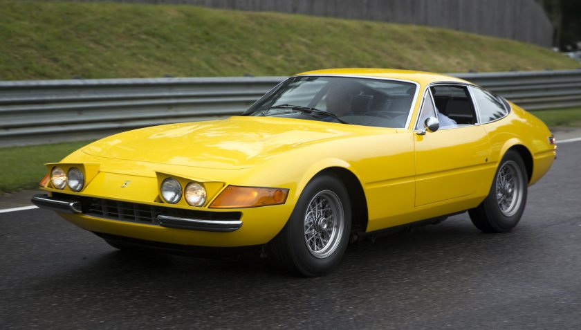 Ferrari 365 gtb daytona