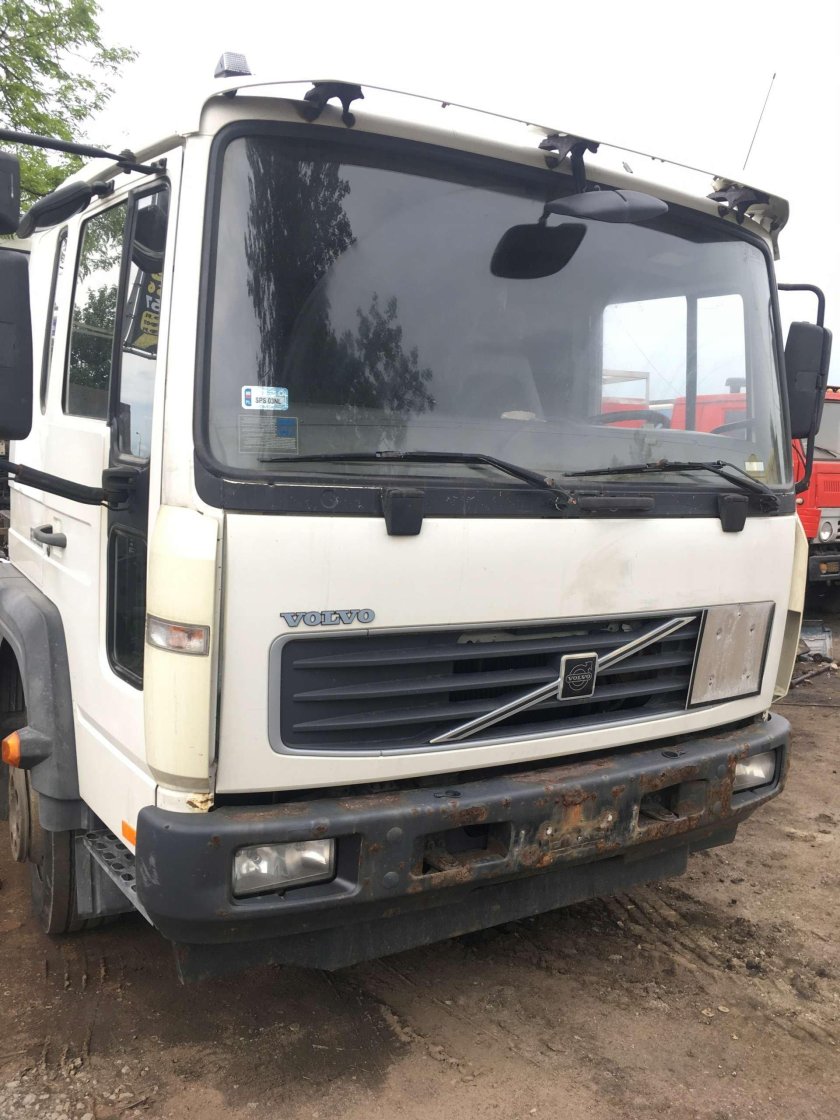 Дефлектор кабины Вольво фл 6