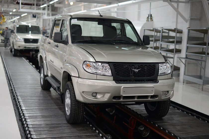 Конвейер завода УАЗ 469