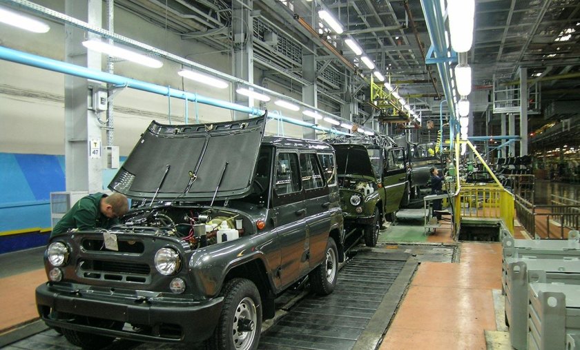 Конвейер завода УАЗ 469