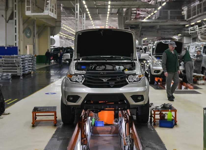 Конвейер УАЗ Патриот