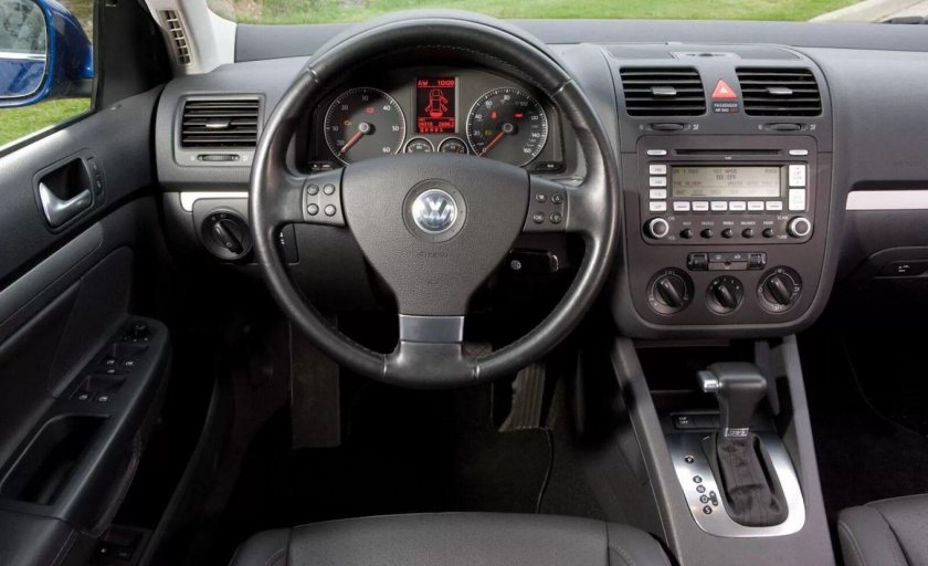 Volkswagen Jetta 5 салон