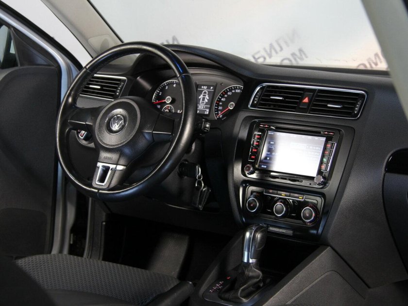 Фольксваген Джетта 5 салон