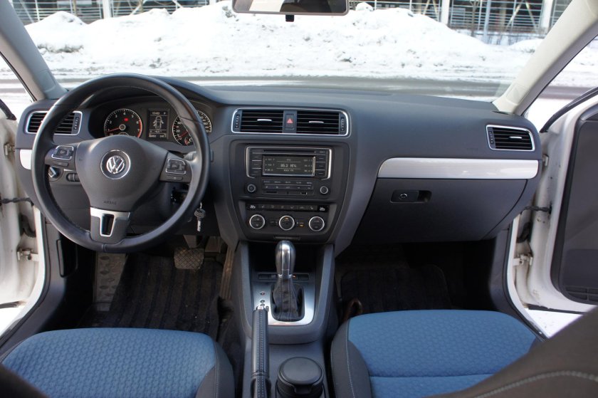 Фольксваген Джетта 2013 салон