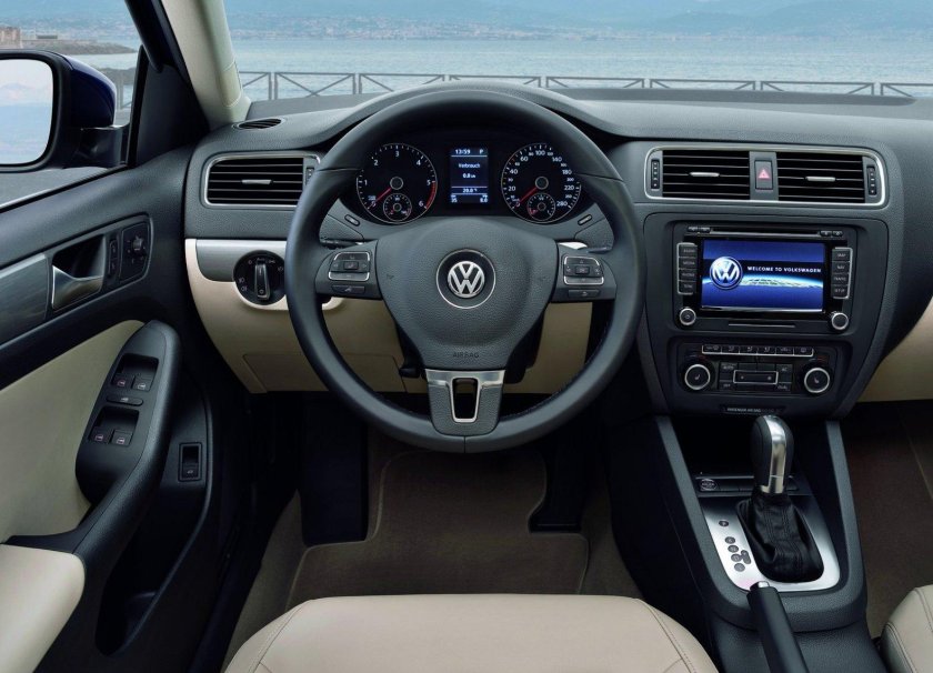 Фольксваген Джетта 2011