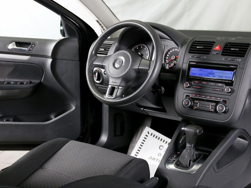 Volkswagen Jetta 5 салон