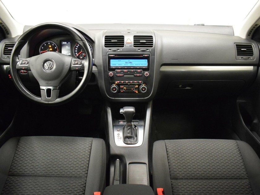 Volkswagen Jetta 5 салон