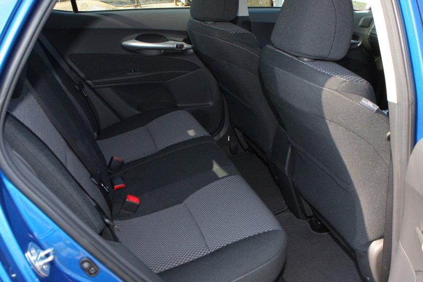 Тойота аурис 2007 салон