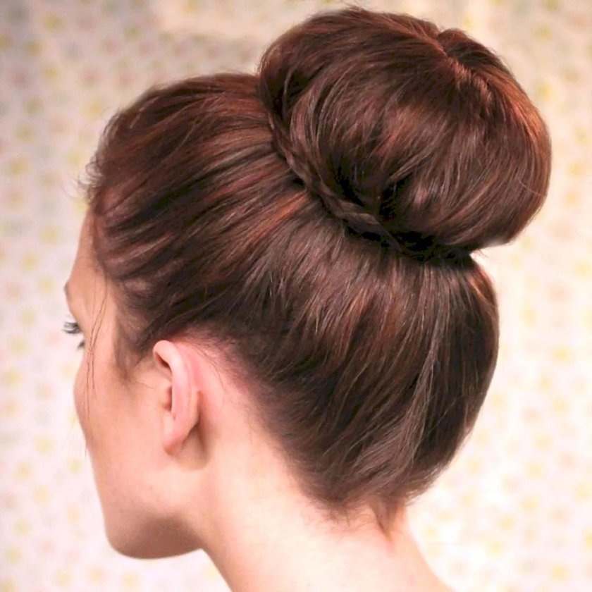 Причёска шишка на голове