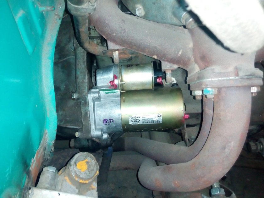 Крепление стартера 2107