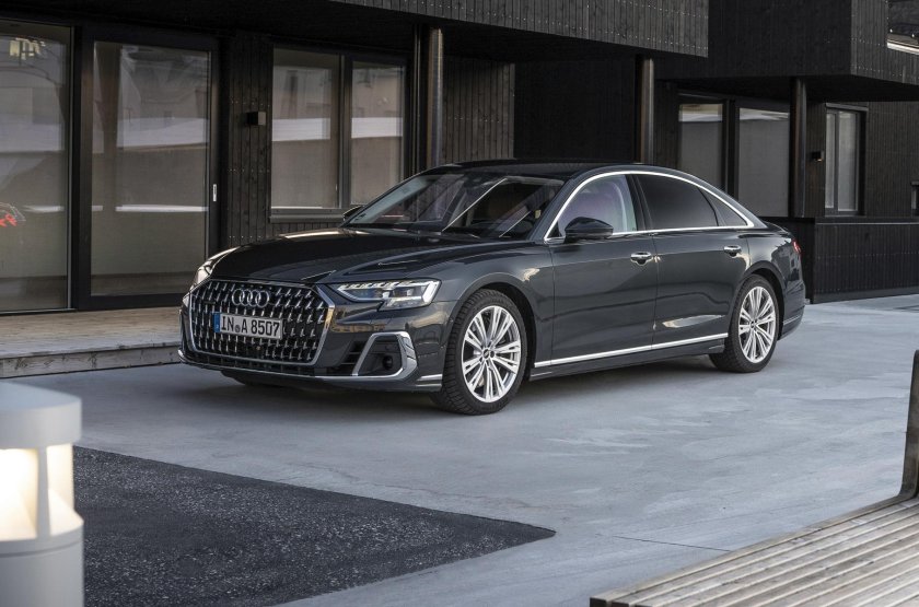 Audi a8 l 55 TFSI tiptronic белая