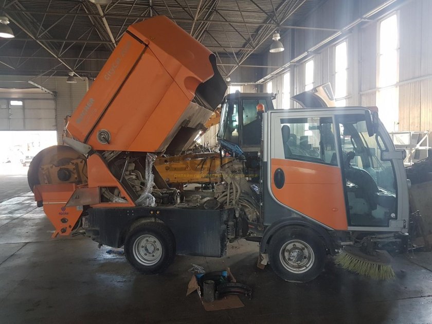 Подметально вакуумная CITYCAT 2020 Bucher