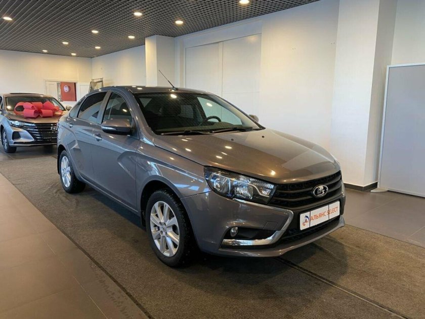 Серая лада веста