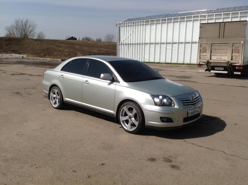 Тойота Авенсис т250 r18