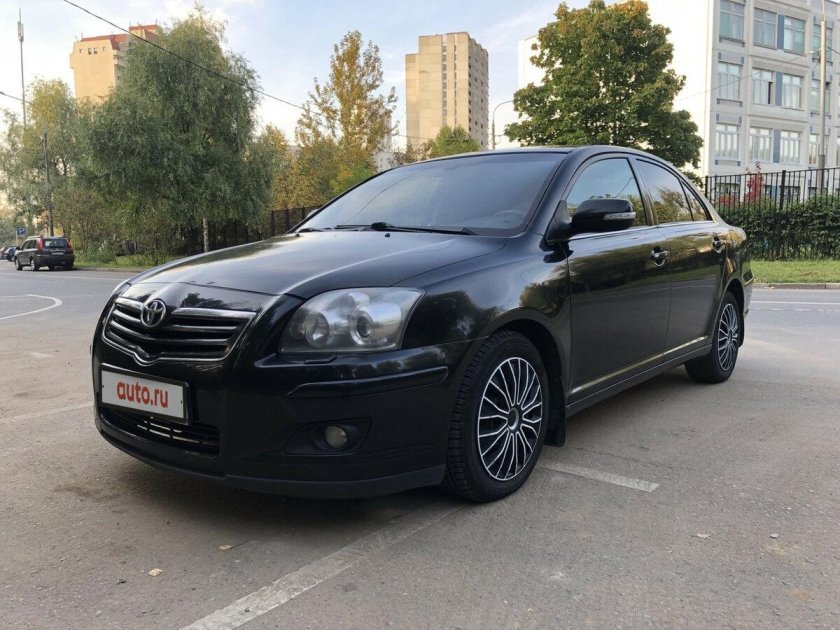 Тойота Авенсис 2006 черный
