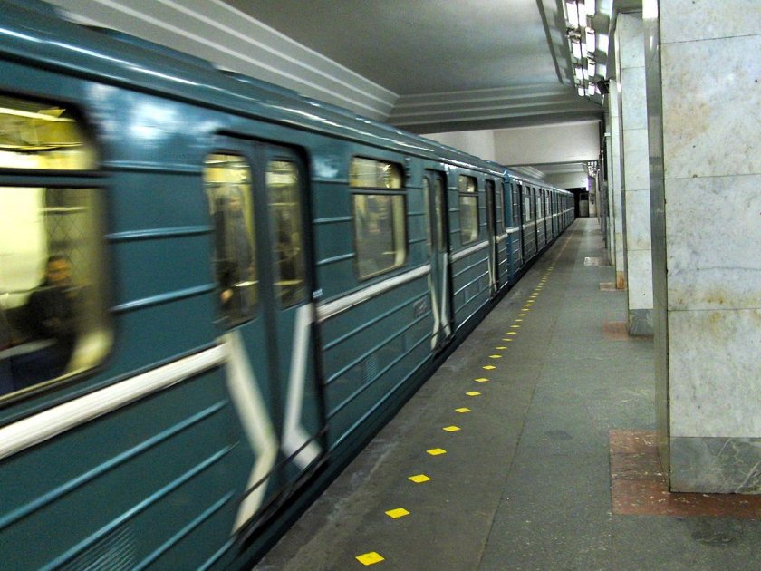 Метро Ленинский проспект Москва