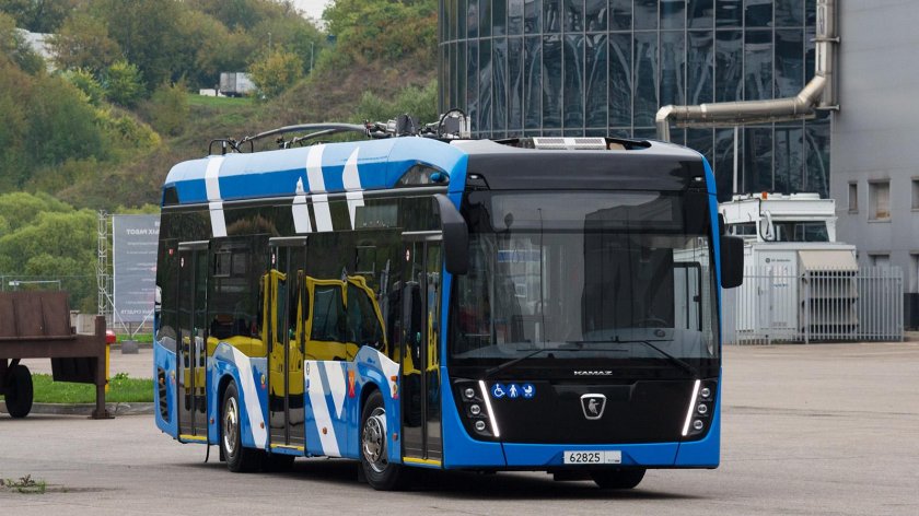 Троллейбус КАМАЗ 62825
