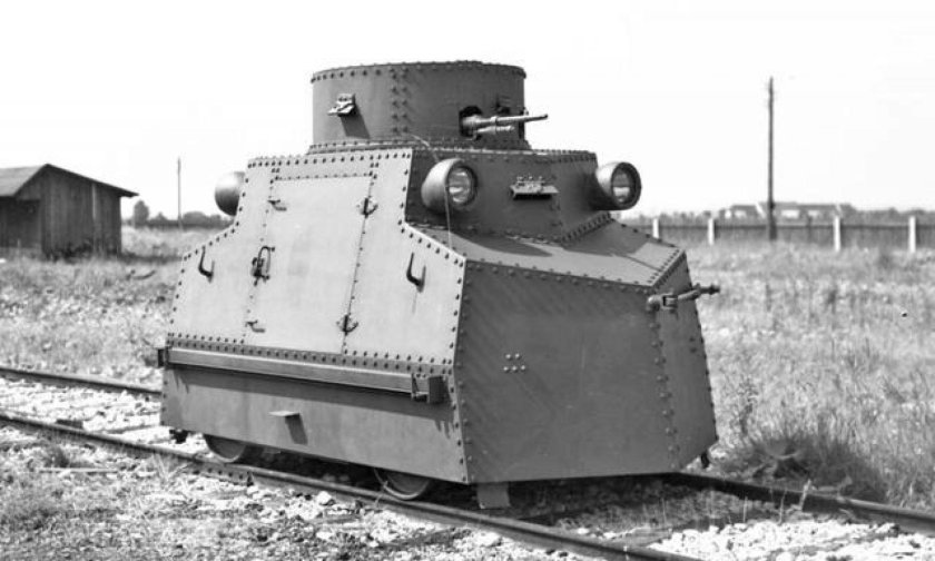 Бронедрезина БДТ-35