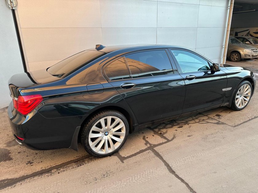 Bmw 750 li xdrive