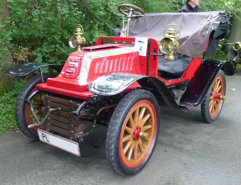 Паровой автомобиль де Дион бутон