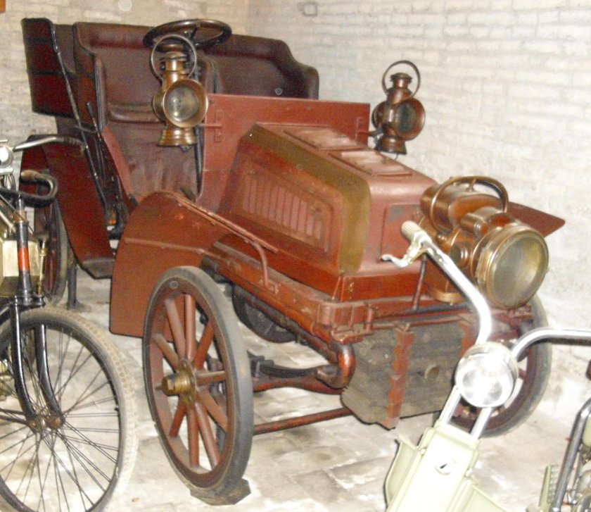 Паровой автомобиль де Дион бутон