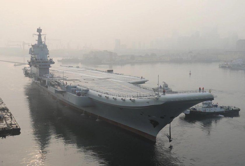Китайский авианосец Ляонин