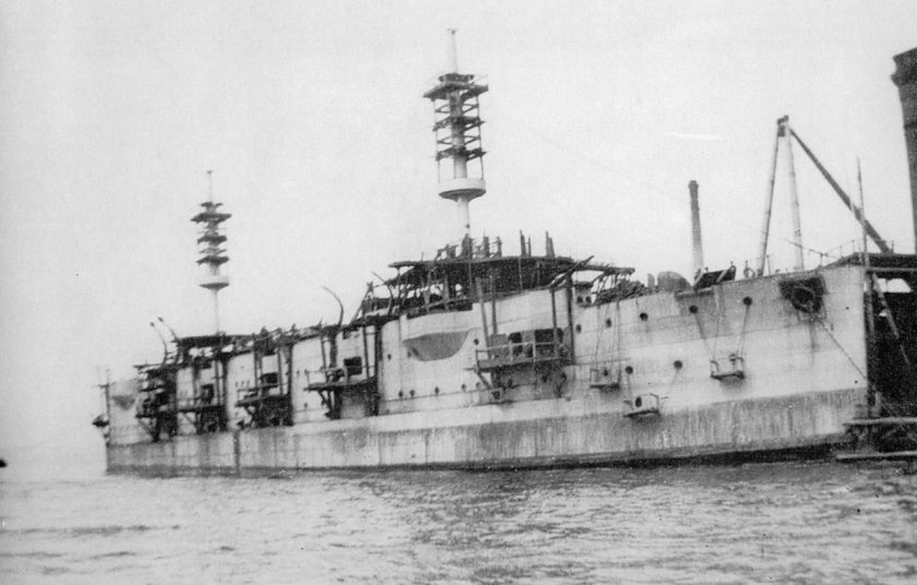 Броненосец "Петр Великий"