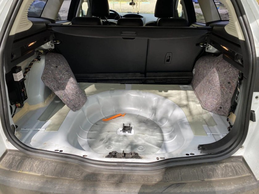 Багажник Форд фокус 2 хэтчбек шумка