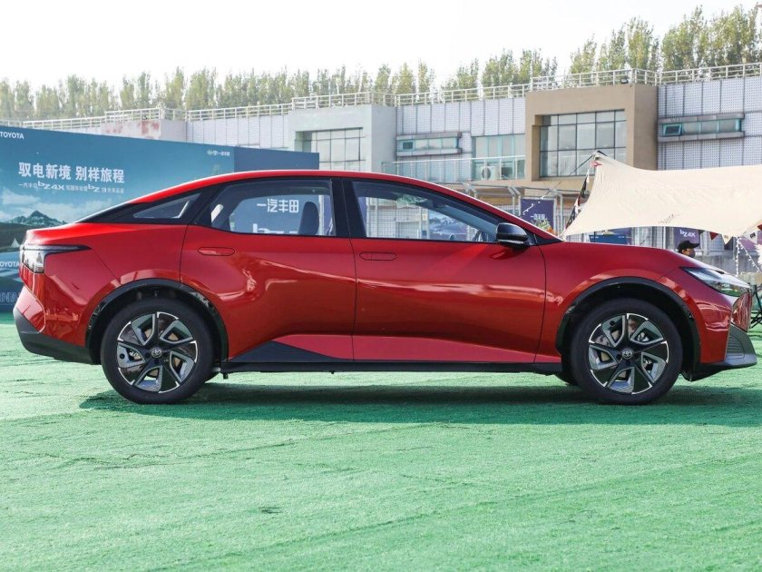 Lexus UX 250h