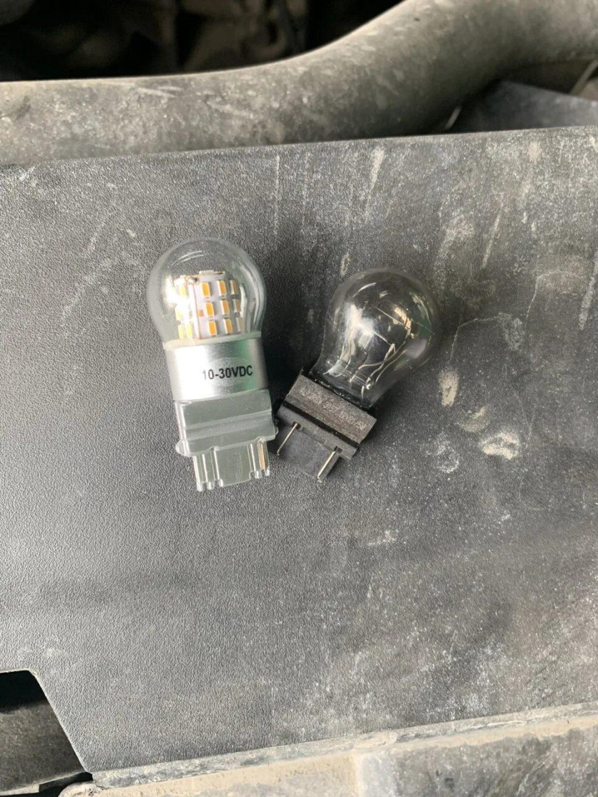 Лампа габаритов Тахо 900