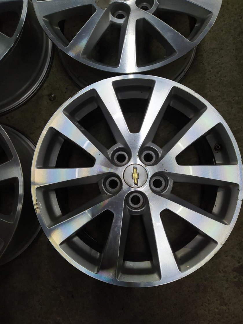 Диск на Шевроле Малибу r17