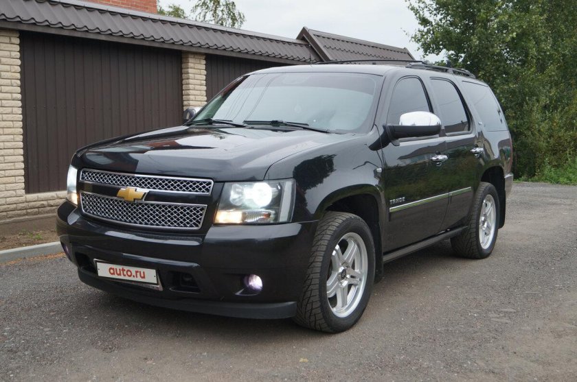 Chevrolet tahoe black 2012