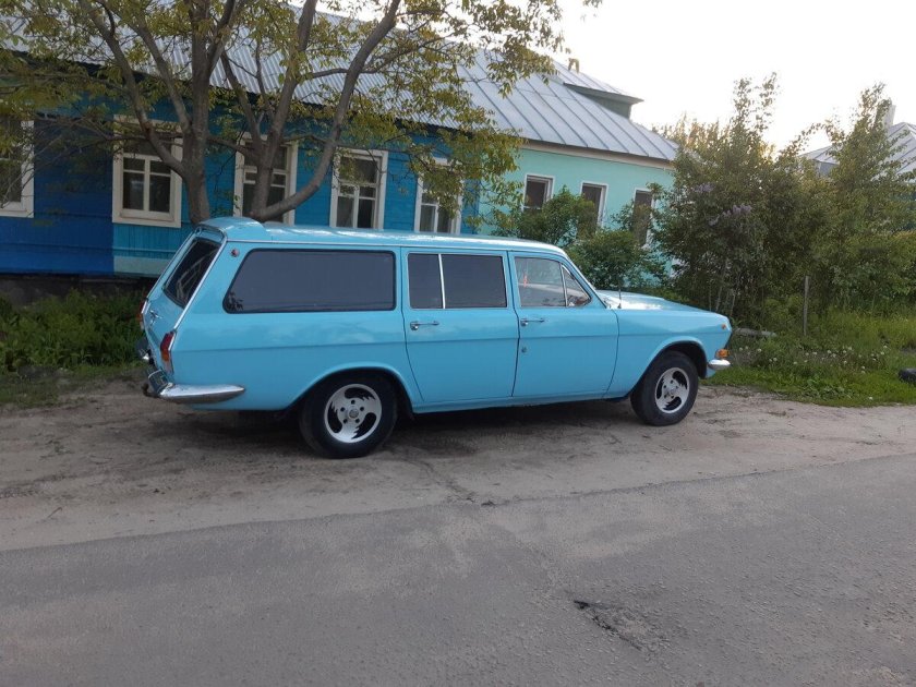 Волга 24 универсал голубой