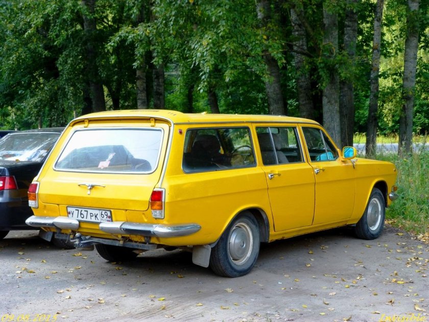 ГАЗ 2410 универсал