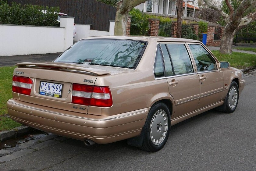 Volvo 960 седан