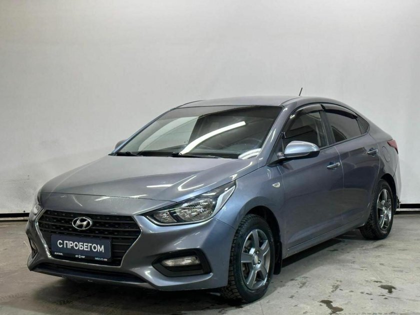 Серый hyundai solaris