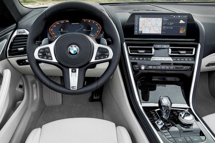 БМВ 850i салон